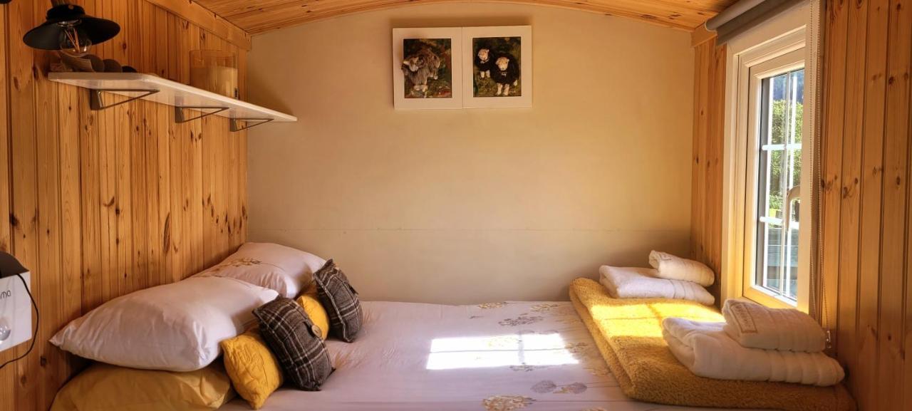 Small Cozy Shepherd Hut 20 By 7 Feet With Boxed In High Double Bed Campsite *